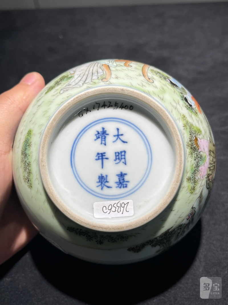 民国 粉彩人物纹盖罐 - 图10